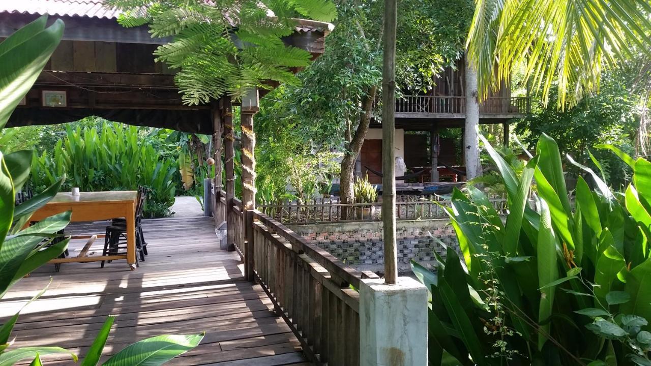 O'Hamok Family Homestay Battambang Exterior photo