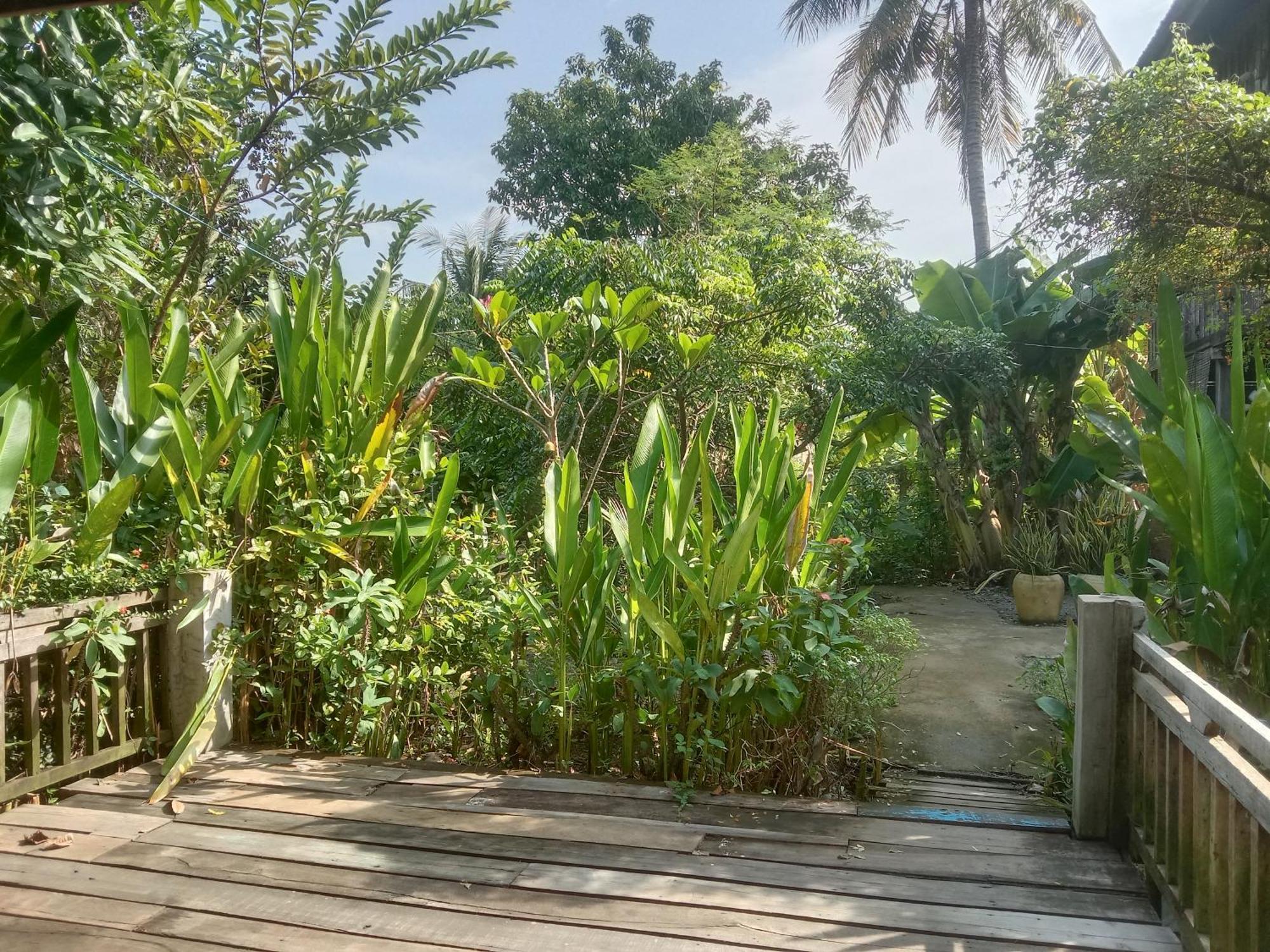 O'Hamok Family Homestay Battambang Exterior photo